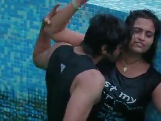 South indiai dezső bhabhi forró romantikus nál nél úszás medence - hindi forró rövid movie-2016