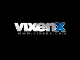 Vixenx 二 热 褐发女郎 青少年 口交 和 性别 三人行
