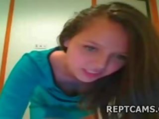 Cute Sexy Teen Young On Webcam-showing Tits