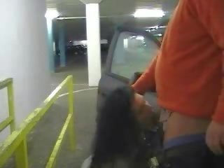 Amateurs fucked in the parking Video