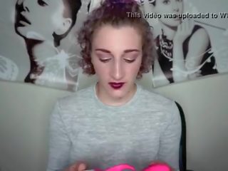 Fata folosind sex toy- cumpăra sex jucărie de la ne call- 8479014444