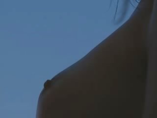 Merokok seksi rambut coklat ejekan ultra seksi tubuh