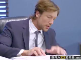 Brazzers - grande tetitas en trabajo - hambriento para un trabajo escena protagonizada rachel roxxx skyla novea y jean val